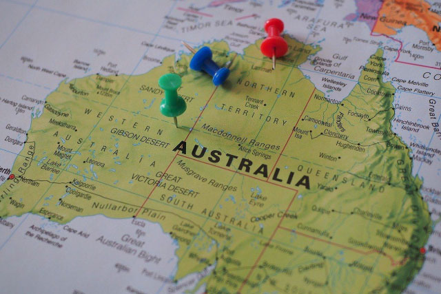 Australia map showing Gold Coast marked for backpacking route